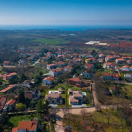 Una Villa *