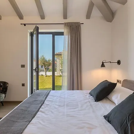Villa Una